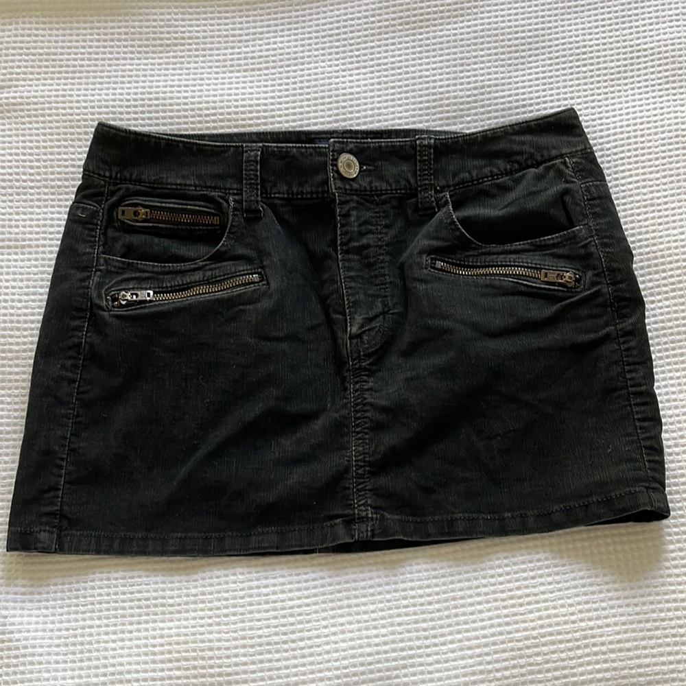 American Eagle Black Corduroy Skirt, Size 6